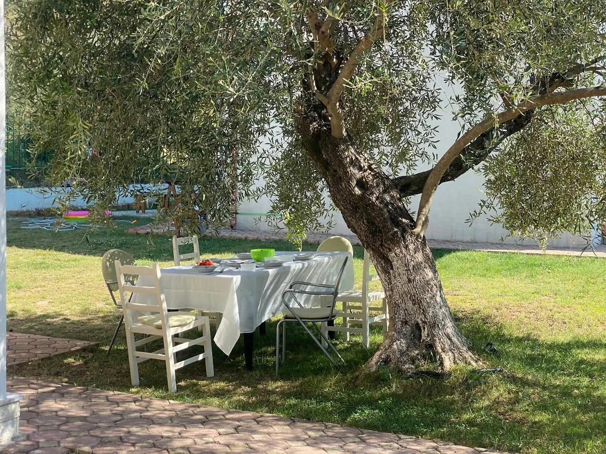Aria Prive Villa Himare 0*,  Albanien